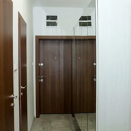The Perfect Summer Getaway - 2-Bdr In Top Center Apartamento